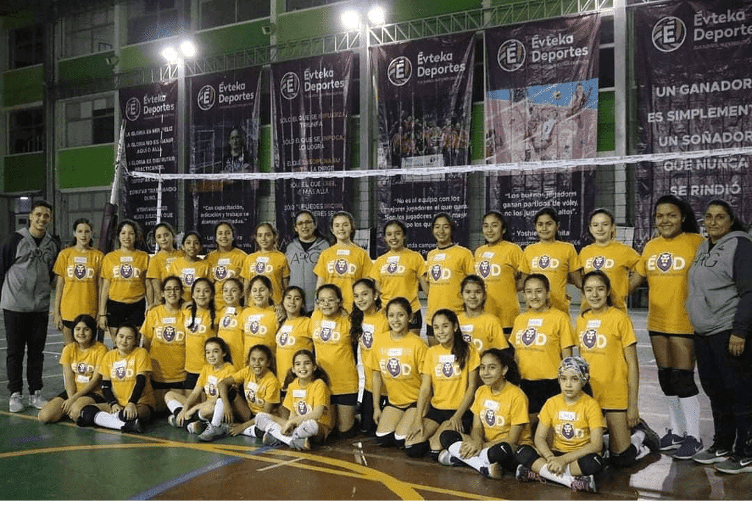 Campamentos y clínicas de vóleibol - Club Atlético Atenea