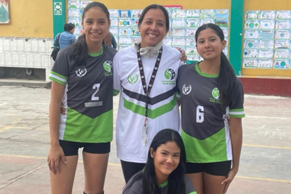 NUESTRAS CAMPEONAS SUB 11 EN LA SELECCION DE SAN ISIDRO - Club Atlético Atenea
