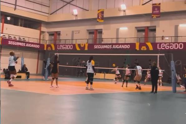 ¡SEGUIMOS ENTRENANDO A PASO FIRME! El primer equipo sigue con los entrenamientos en Videna - Club Atlético Atenea